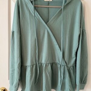 NWOT Lightweight Hooded Long Sleeve Sweatshirt w/ Peplum Hem-Size M